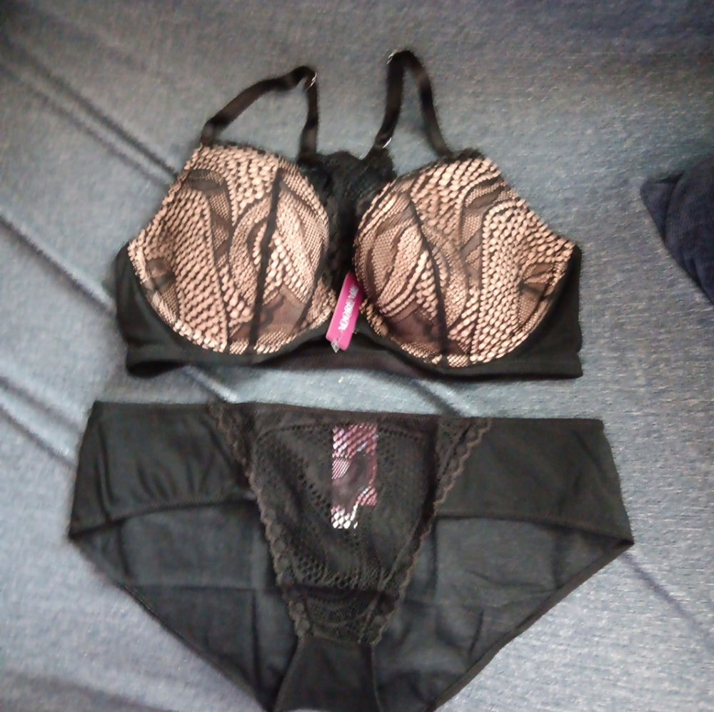 NWT Adore Me Selina Contour 36D Bra/Medium Panty Set